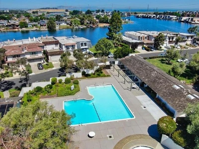 Mariners Green community